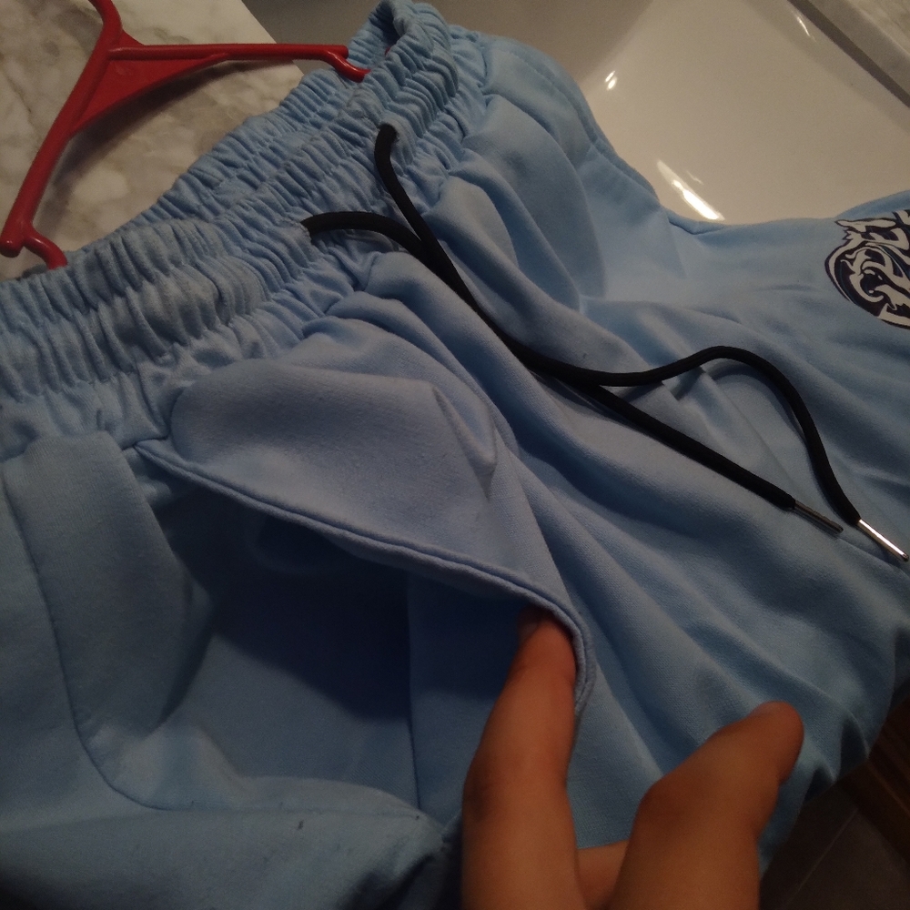 Shorts - Picture 5 of 7